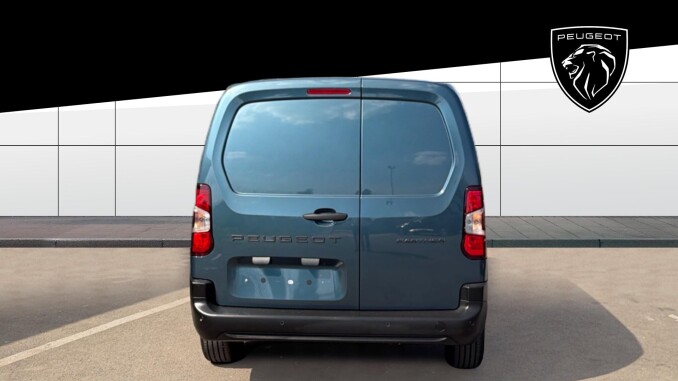 Peugeot Partner Xl Diesel 1.5 BlueHDi 130 Professional Plus Van EAT8 - Image 6